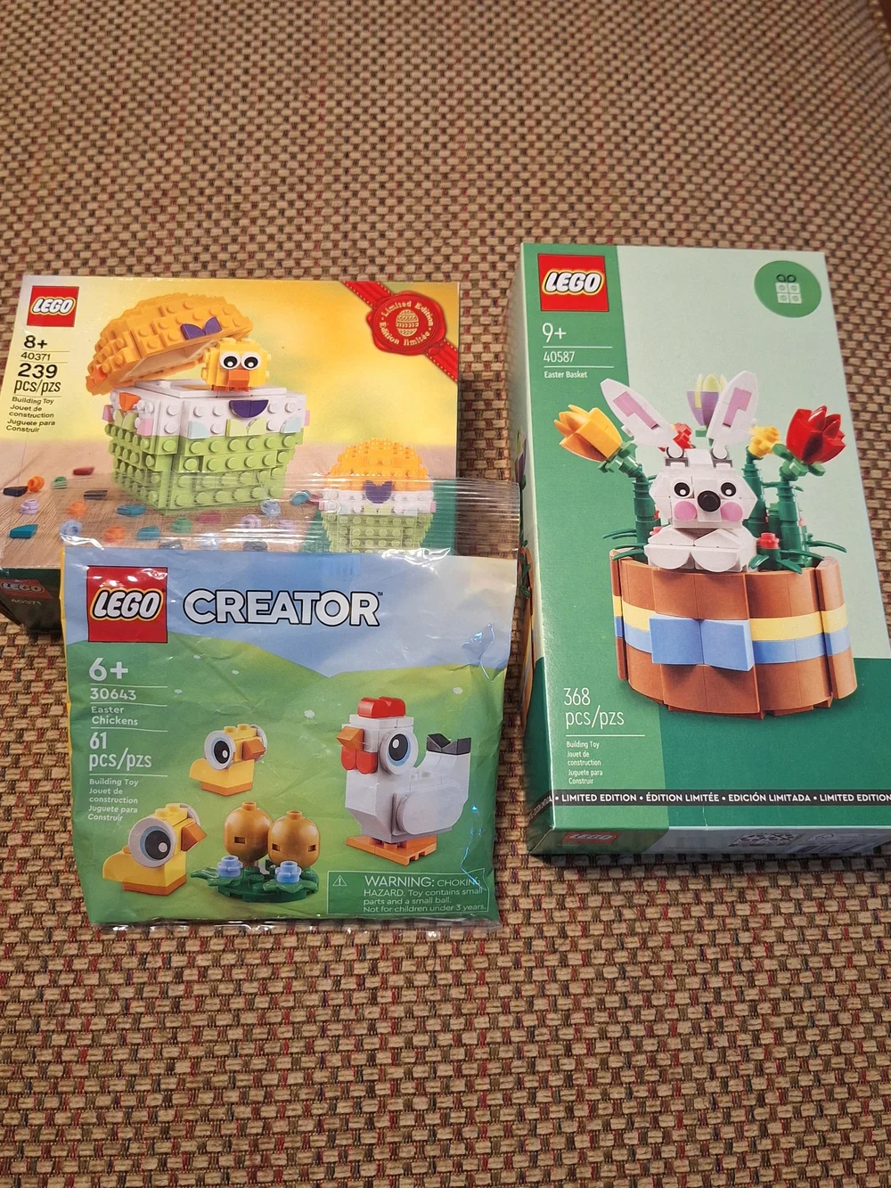 LEGO Easter Themed Builds - 40471  Chick, 30587 Basket, & 30643 Chickens
